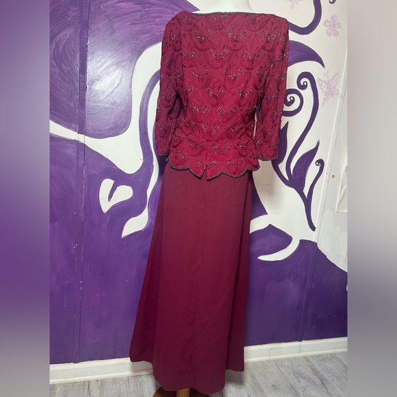 Adrianna Papéll Burgundy set with Beaded Top Sz 10 Preowned - Picture 16 of 16